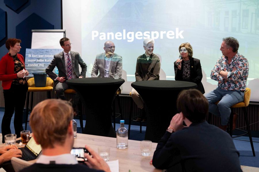 Panelgesprek tijdens bijeenkomst van de Bouwtafel waterzuinige wijken